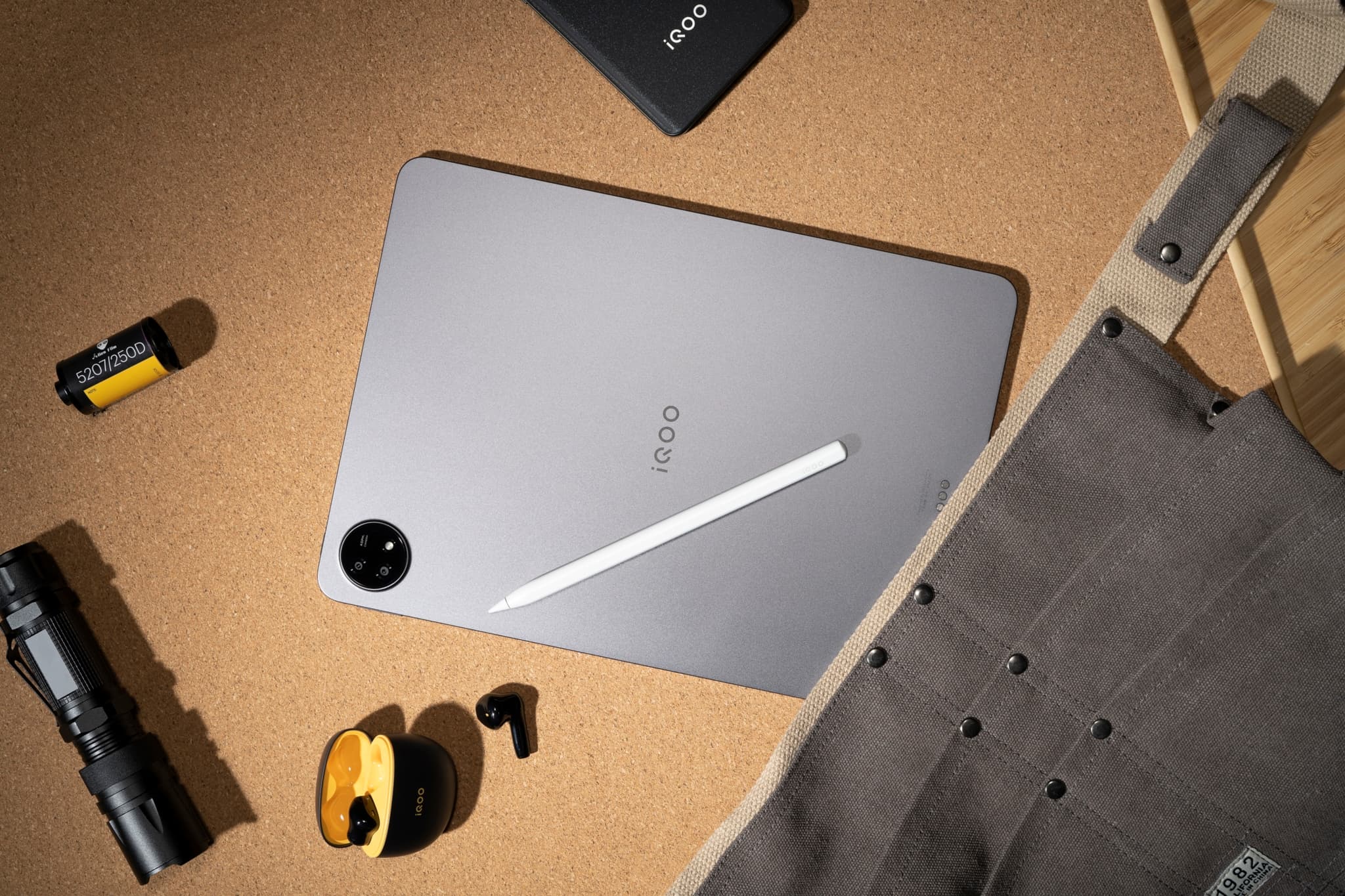 iQOO Pad Ultra Leaked: 8.8-Inch OLED Display, Snapdragon 8 Elite Extreme Gen6 and 9,000mAh Battery